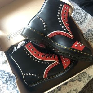 Women’s Dr.Martens